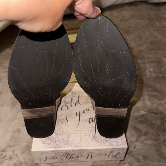 Anthropologie 9 Dolce Vita Tan Suede Back Zip Stacked Heel Ankle Booties - Picture 6 of 11